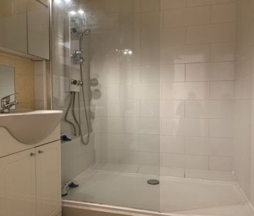 Libre le ..Maintenant Mt Loyer :300 Mt des charges :590 - Photo 2