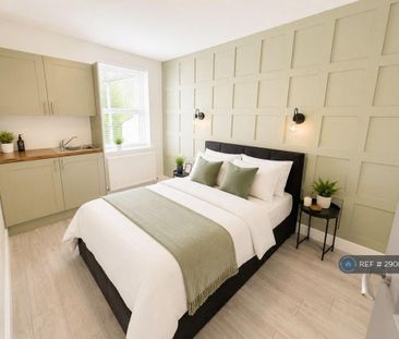 1 bedroom in a house share to rent - Photo 2