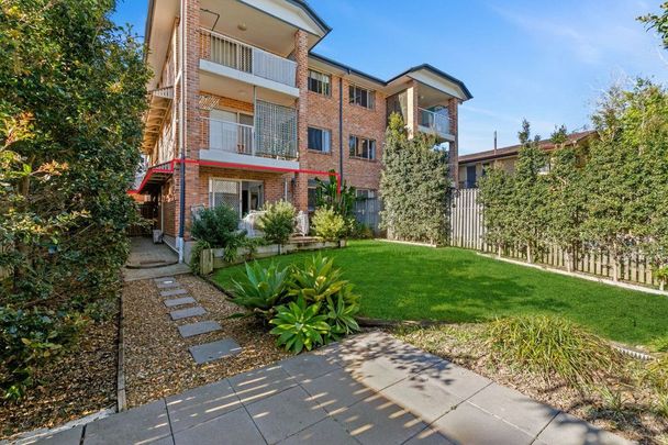 Beautiful Updated Unit - Photo 1