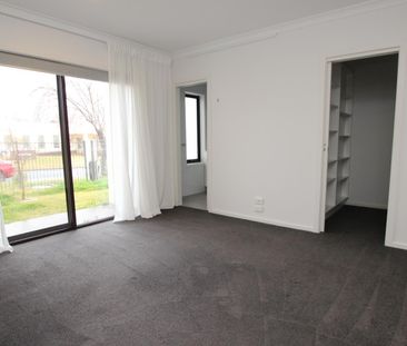 Executive Style Townhouse - Photo 1