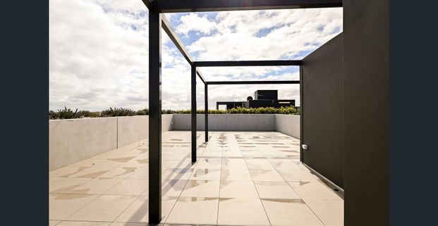 Penthouse With Private Rooftop - Photo 1