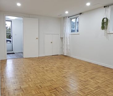 For Lease - 382 Pinemeadow Avenue, Mississauga, Ontario - Photo 4