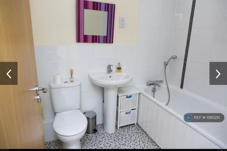 3 bedroom semi-detached house to rent - Photo 3