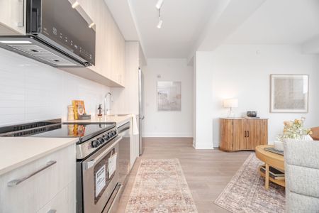 For Lease - 3250 Carding Mill Trail Unit# 228, Oakville, Ontario - Photo 5