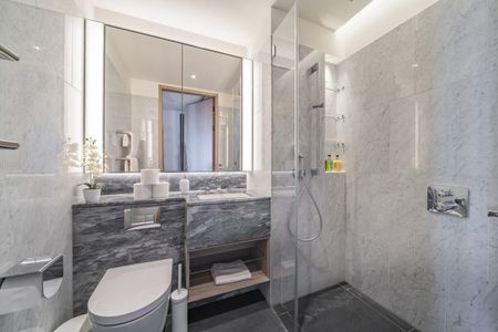 Nine Elms Lane, London, SW8 - Photo 4