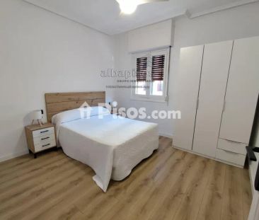 Piso en alquiler en Simón Abril - Photo 2