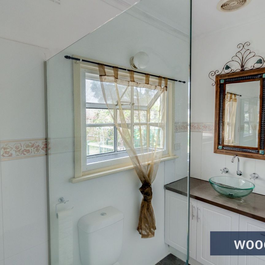 Charming Ringwood Home - Photo 1