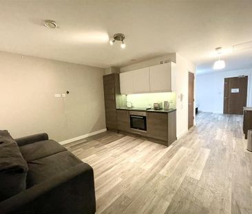 Studio to rent - Photo 6