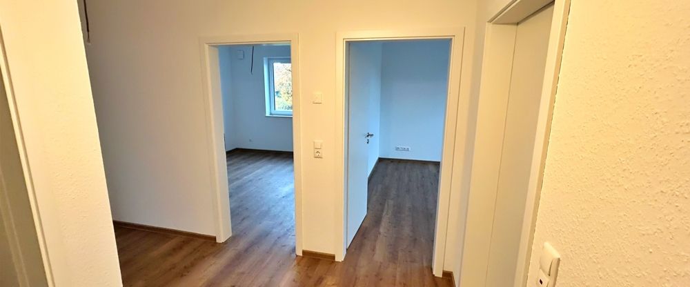 Augustfehn: Große Obergeschosswohnung mit Lift und Einbauküche | 91m² | KfW 40 - Photo 1