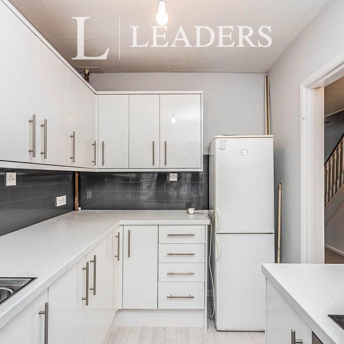 3 bedroom terraced house to rent - Photo 1