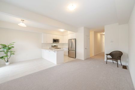 For Lease - 305 Garner Road Unit# 96, Hamilton, Ontario - Photo 2