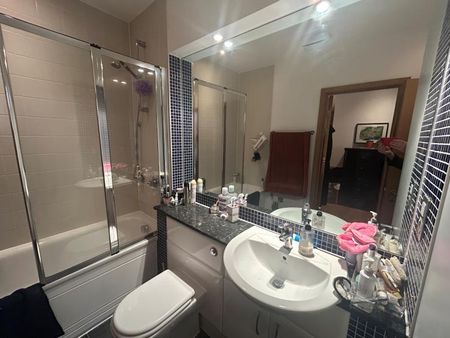 2 bedroom apartment to rent - Photo 5