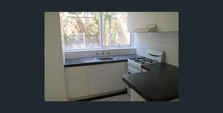 1/18 Launder Street, Hawthorn - Photo 4