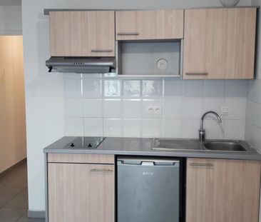 location Appartement T2 DE 39.64m² À MARSEILLE - Photo 2