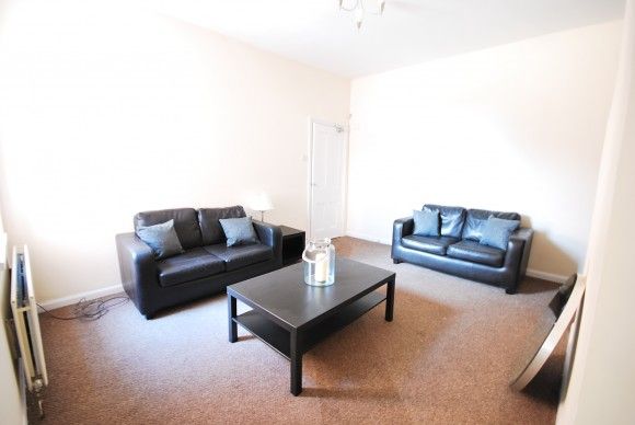 2 Bed - Claremont Road, Spital Tongues - Photo 1