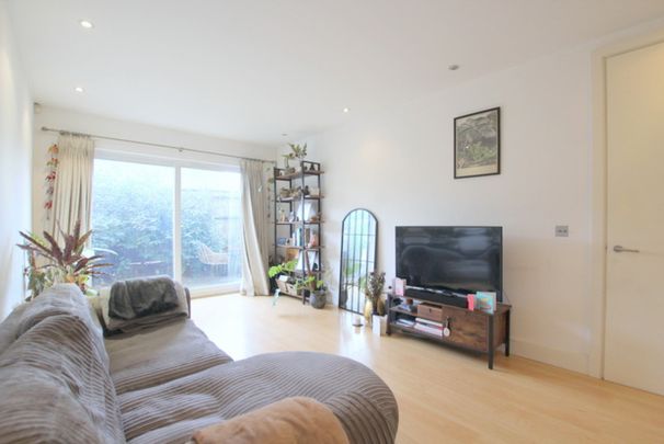 1 Bedroom Apartment, Woodman Mews, Richmond - Photo 1