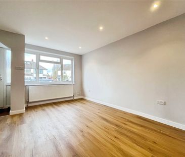 Warwick Avenue, Egham, Surrey, TW20 8LS - Photo 6