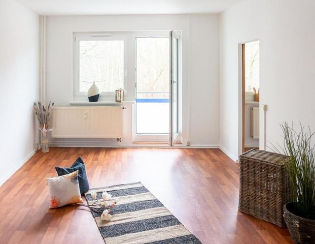 Beste Aussichten für Paare - 2-Raum-Wohnung mit Balkon - Photo 1