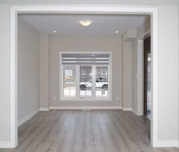 For Lease - 242 Springfield Crescent, Clearview, Ontario - Photo 6