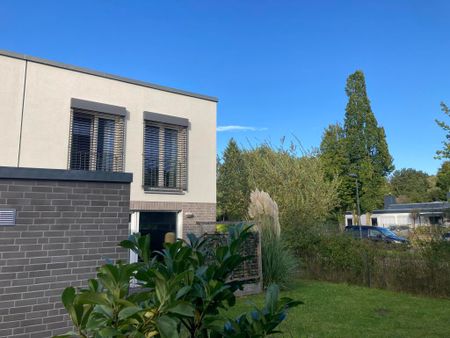 neuwertiges Endreihenhaus mit 2 Vollgeschossen und Garten in Tornesch! - Photo 2