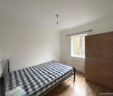 4 bedroom property to rent in London - Photo 4