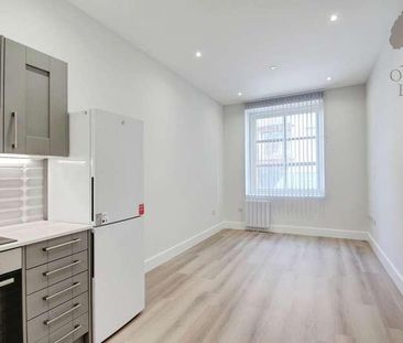 Centrum House, Station Road, Egham, TW20 - Photo 4