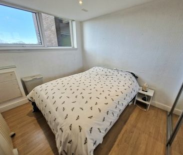 Grosvenor Court, Byres Road, Hillhead - Photo 3