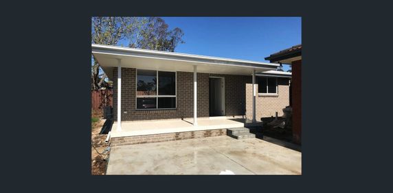 Modern two bedroom granny flat with air-conditioning - Photo 2