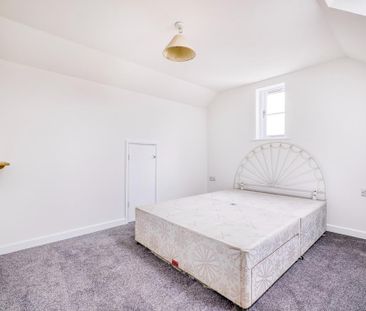 3 bedroom semi-detached house to rent - Photo 6