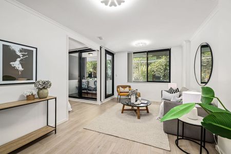 Immaculate One Bedroom Apartment - Photo 2