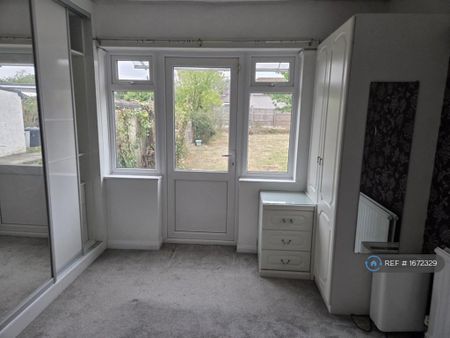 3 bedroom bungalow to rent - Photo 5