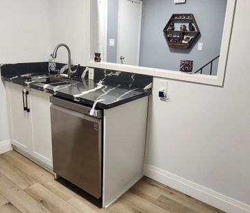 For Lease - 335 Shamrock Court, Oshawa, Ontario - Photo 5