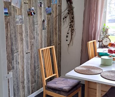 Dellensvägen, Årsta - Photo 1