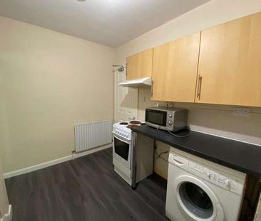 Redhill, SO16 - Photo 4