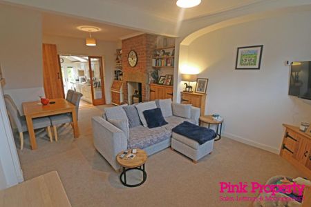 2 bedroom terraced house to rent - Photo 2