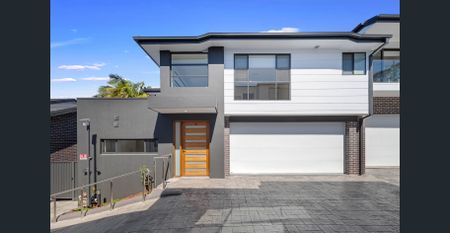 ‘The Olivia’ - Split Level Townhouse in Prime Location - Photo 5