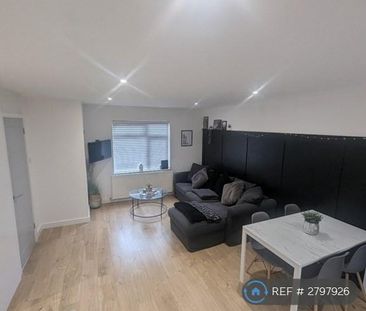 3 bedroom end of terrace house to rent - Photo 3