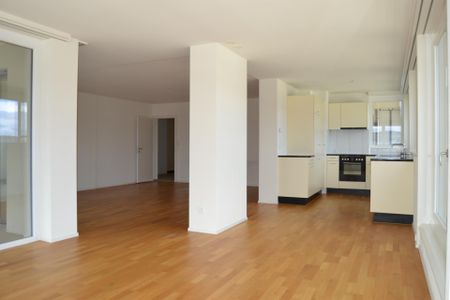 Moderne Wohnung an zentraler Lage in Wollishofen mit zwei Loggias - Foto 5