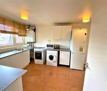 Throckmorton Road, Canning Town, E16 - Photo 1