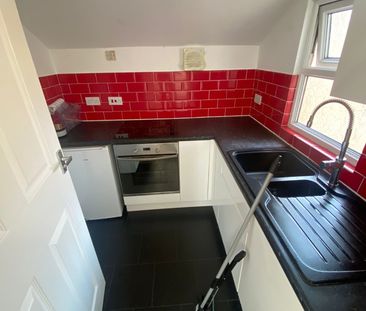 Studio Flat, Wallan St, NG7 - Photo 1