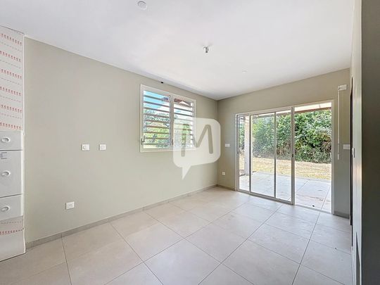 Location Appartement 3 pièces 63m² MATOURY 97351 - Photo 1