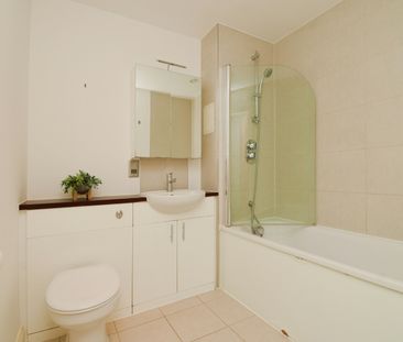 2 Bed Flat, Steward House, E3 - Photo 5