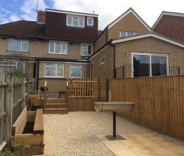 1 bedroom in a house share to rent - Photo 3