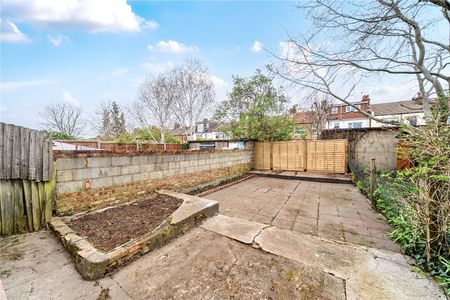 Arcadian Gardens, N22, London - Photo 3