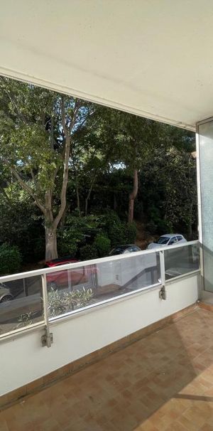 Appartement 3 pièces 91m2 MARSEILLE 8EME 2 400 euros - Photo 2