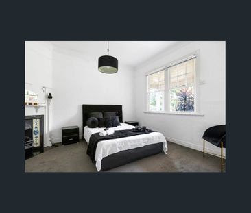 ABSOLUTE STYLE & SOPHISTICATION - Photo 5