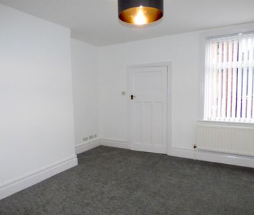 2 bed flat to rent in Hepscott Terrace, South Shields, NE33 - Photo 5