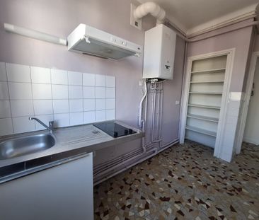 Location Appartement 3 pièces 50m² VICHY 03200 - Photo 2