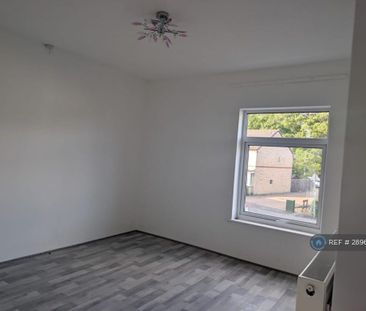 3 bedroom end of terrace house to rent - Photo 6