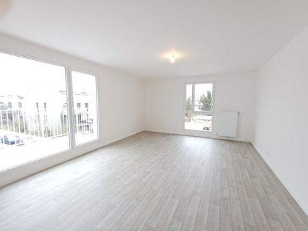 location Appartement T3 DE 60.3m² À CARRIERES SOUS POISSY - Photo 2